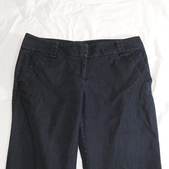 ✨️ New York & Company Dark Wash Capri Size 4 - Picture 2 of 7